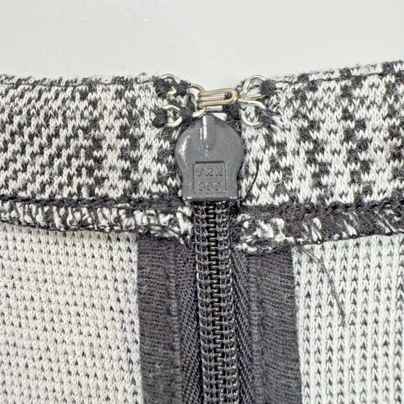 Gap Houndstooth Plaid Fit and Flare Peplum Dress Gray Black Plaid 2 EUC Trumpet - Picture 11 of 16